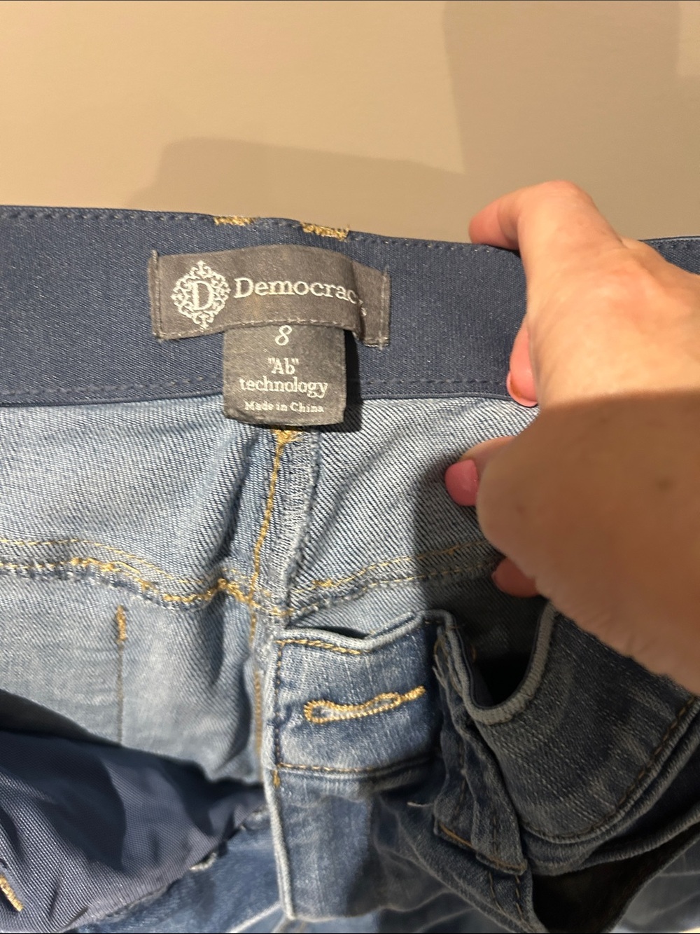 Democracy Classic Blue Denim Jeans - Picture 3 of 3